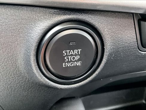 Used 2025 MAZDA MAZDA3 s FWD image 32