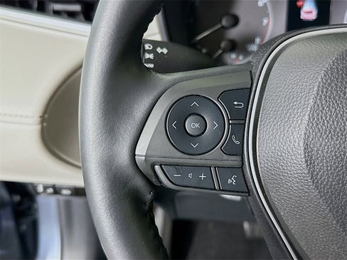 Certified 2024 Toyota Corolla Cross LE image 20