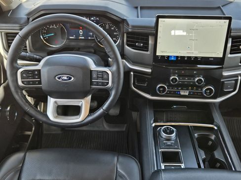 Certified 2023 Ford Expedition Max XLT image 28