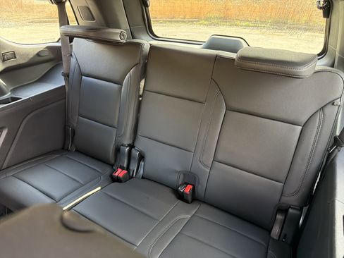 Used 2023 Chevrolet Tahoe Z71 w/ Luxury Package image 24