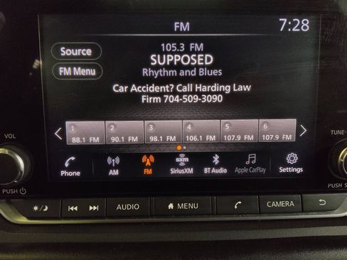 Used 2021 Nissan Rogue SV w/ Premium Package image 25