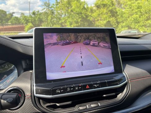 Used 2025 Jeep Compass Trailhawk w/ Trailer Tow Group AWD/4WD image 17