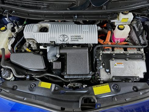Used 2010 Toyota Prius Two FWD image 29