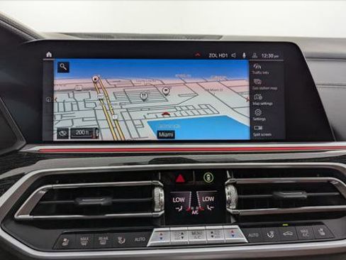 Used 2022 BMW X7 xDrive40i w/ M Sport Package AWD/4WD image 31