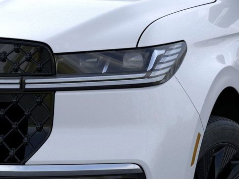 New 2025 Lincoln Navigator Reserve w/ Jet Appearance Package image 18