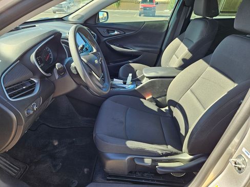 Certified 2018 Chevrolet Malibu LS FWD image 17
