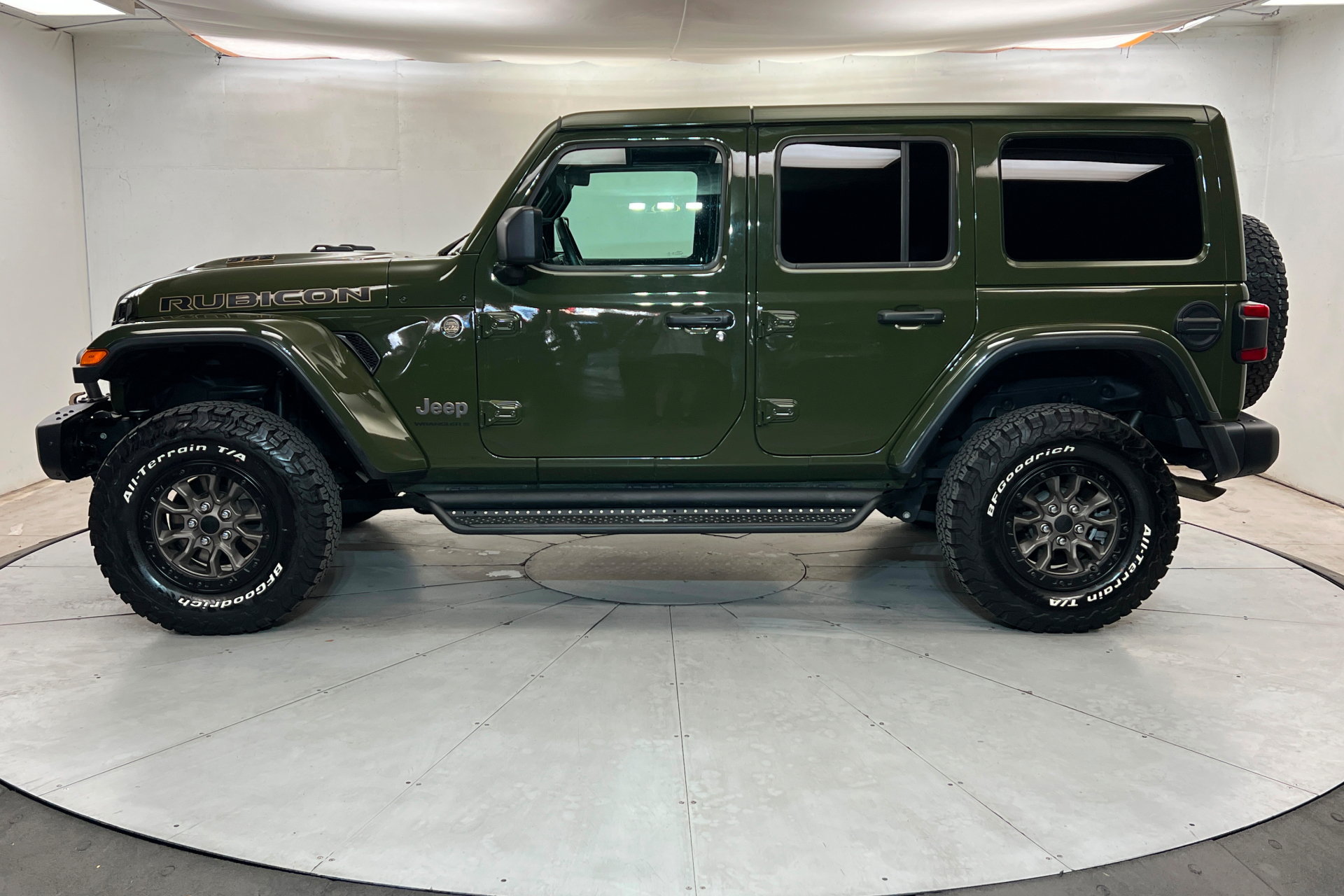 Used 2023 Jeep Wrangler Unlimited Rubicon 392 w/ Trailer Tow Package AWD/4WD image 2
