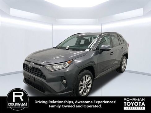 Used 2021 Toyota RAV4 XLE Premium AWD/4WD image 2