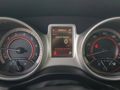 Used 2019 Dodge Journey SE image 11