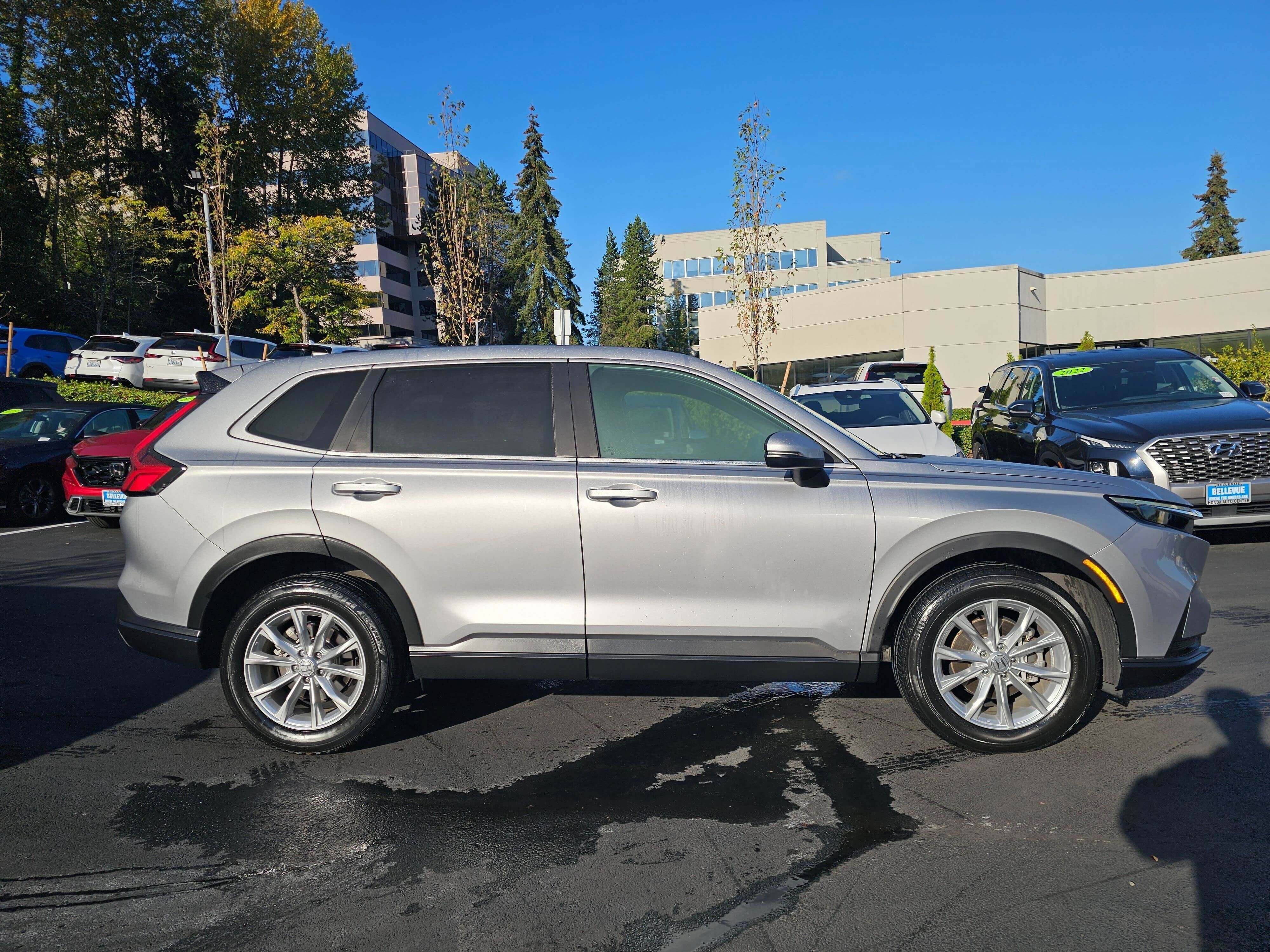 Used 2024 Honda CR-V EX image 8