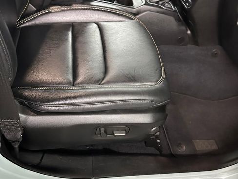 Used 2024 Jeep Wrangler Unlimited Sahara w/ Safety Group image 43