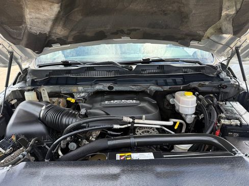 Used 2018 RAM 2500 Tradesman w/ Chrome Appearance Group image 37