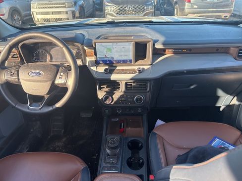 Used 2024 Ford Maverick Lariat image 12