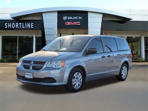 Used 2020 Dodge Grand Caravan SE image 7