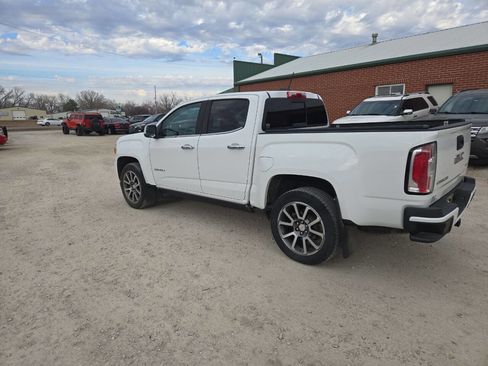 Used 2020 GMC Canyon Denali image 6