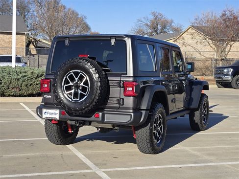 Used 2025 Jeep Wrangler Unlimited Rubicon w/ Technology Group image 8