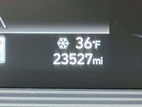 Certified 2023 Hyundai Venue Limited image 23