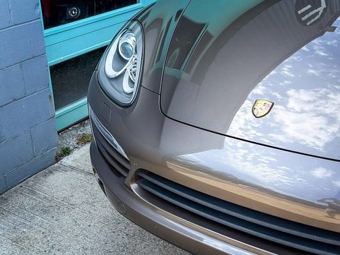 Used 2014 Porsche Cayenne Diesel w/ Comfort Plus Package AWD/4WD image 7
