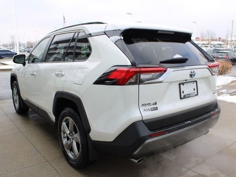 Used 2019 Toyota RAV4 Limited image 4