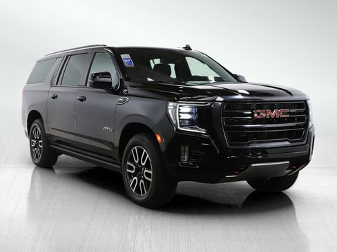 Used 2023 GMC Yukon XL AT4 w/ AT4 Premium Package image 7