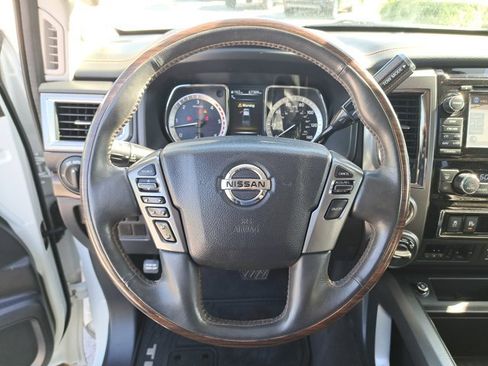 Used 2017 Nissan Titan Platinum Reserve image 29