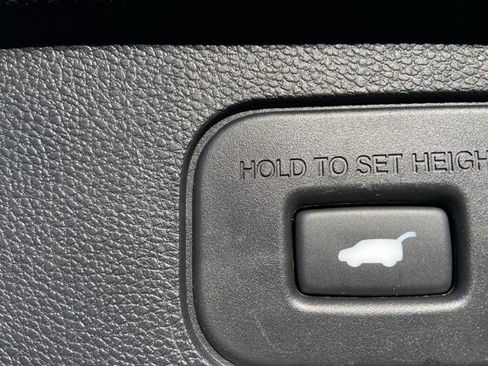 Used 2023 Honda Odyssey Elite image 37