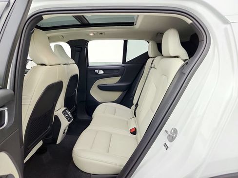 New 2026 Volvo XC40 B5 Plus w/ Protection Package Premier AWD/4WD image 28