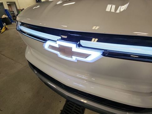 New 2026 Chevrolet Silverado EV LT image 36