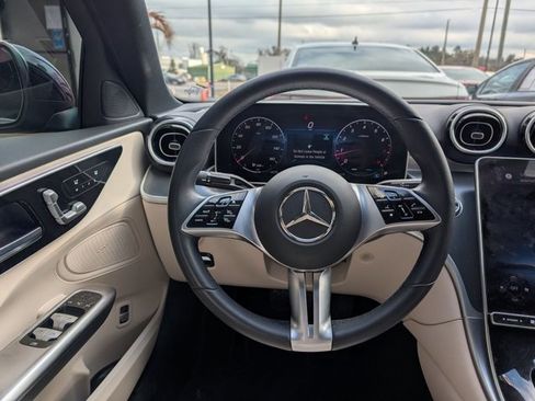 Used 2025 Mercedes-Benz C 300 4MATIC Sedan image 22