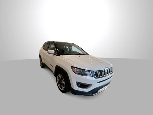 Used 2018 Jeep Compass Limited image 2