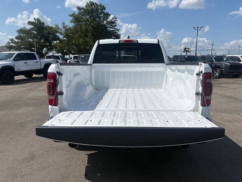 Used 2023 RAM 1500 Laramie AWD/4WD image 7