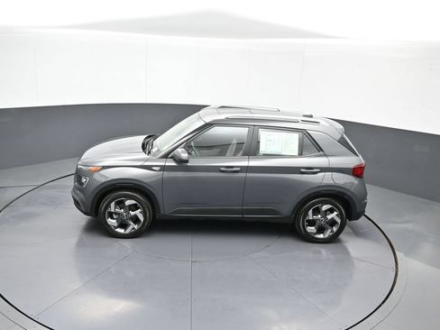 Certified 2024 Hyundai Venue SEL FWD image 41