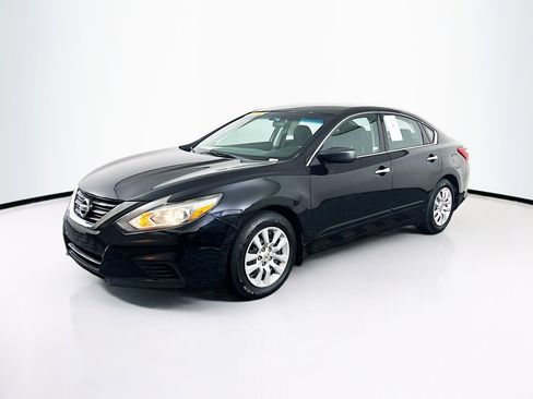 Used 2017 Nissan Altima 2.5 S w/ Power Driver Seat Package FWD image 3