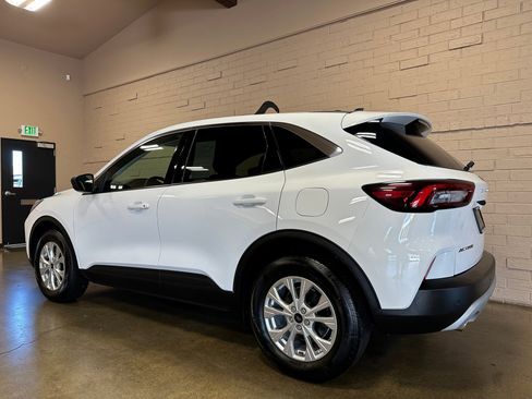 Used 2023 Ford Escape Active w/ Tech Pack #1 image 6