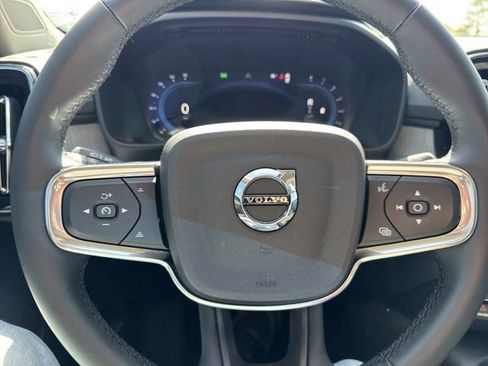 New 2025 Volvo XC40 B5 Core w/ Protection Package Premier AWD/4WD image 31