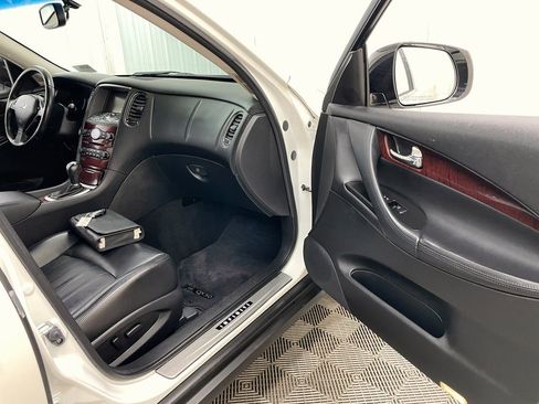 Used 2017 INFINITI QX50 Base w/ Premium Plus Package image 37