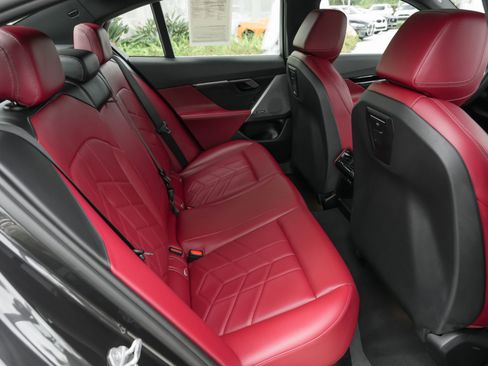 Used 2024 BMW 530i w/ M Sport Package image 38