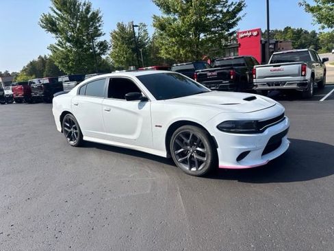 Used 2023 Dodge Charger R/T w/ Plus Group RWD image 3