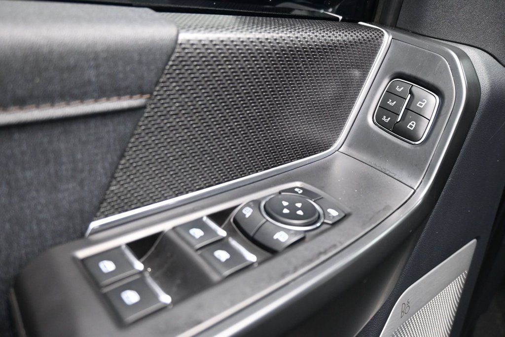 Used 2023 Ford F150 Raptor AWD/4WD image 12