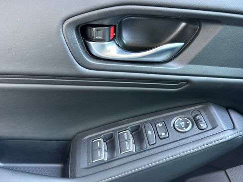 Used 2025 Honda Accord Sport image 11