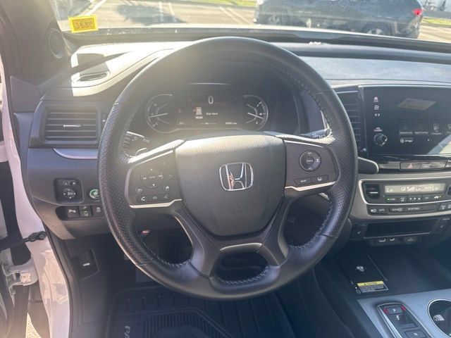 Certified 2024 Honda Passport EX-L image 15