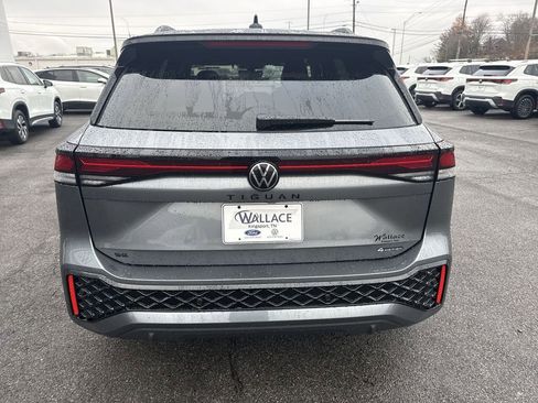 New 2026 Volkswagen Tiguan SE R-Line AWD/4WD image 5