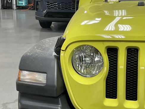 Used 2022 Jeep Wrangler Unlimited Sport image 5