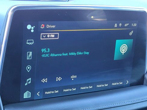 Used 2024 Chevrolet Suburban LT image 14