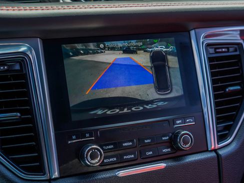 Used 2017 Porsche Macan GTS image 19