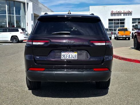 Certified 2023 Jeep Grand Cherokee L Limited w/ Luxury Tech Group II AWD/4WD image 5