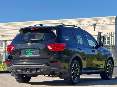 Used 2019 Nissan Pathfinder SV w/ Rock Creek Edition FWD image 11