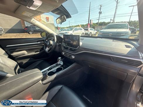 Used 2023 Nissan Altima 2.5 SL AWD/4WD image 38