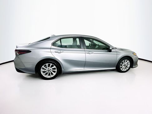 Used 2024 Toyota Camry LE image 10