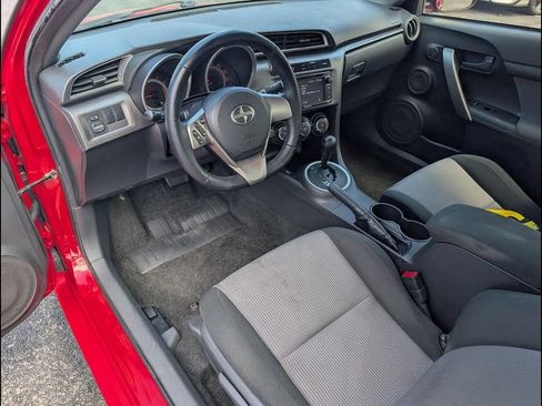 Used 2014 Scion tC FWD image 9